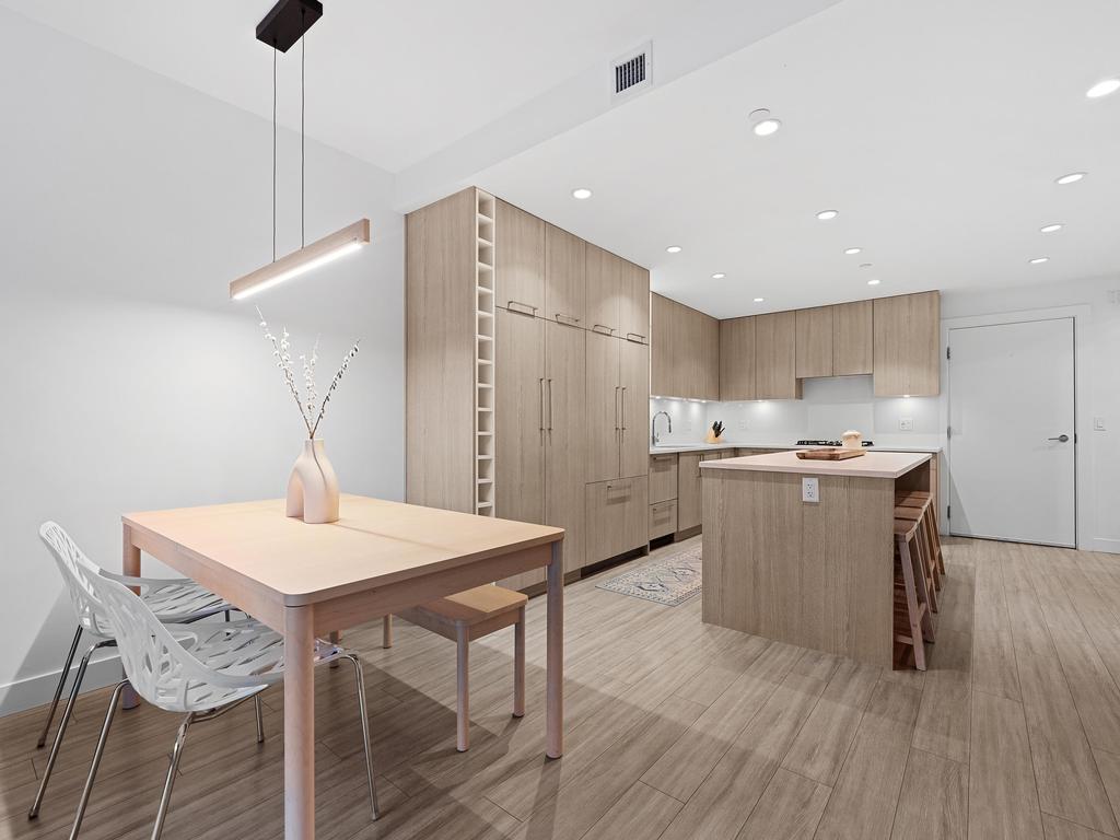 Listing Image for R3090101