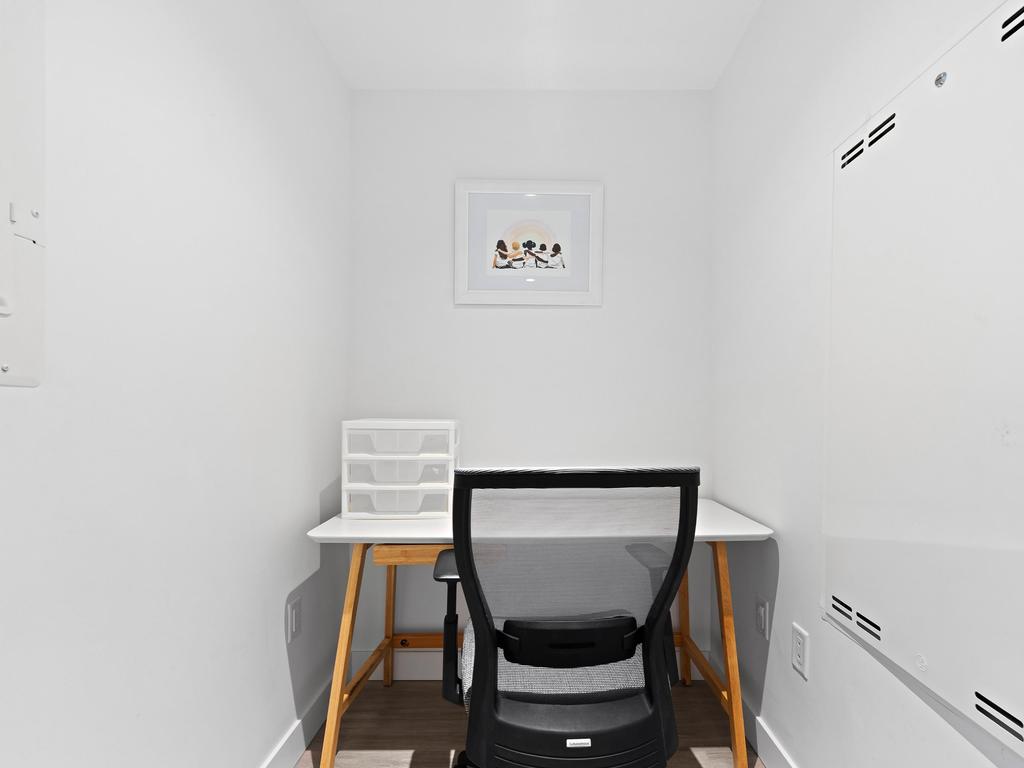 Listing Image for R3090101