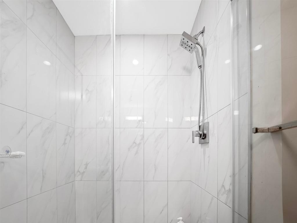 Listing Image for R3090118