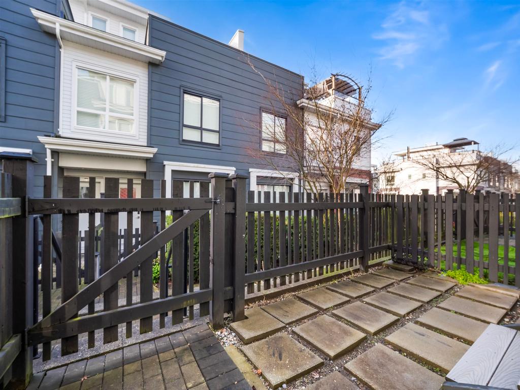 Listing Image for R3090118