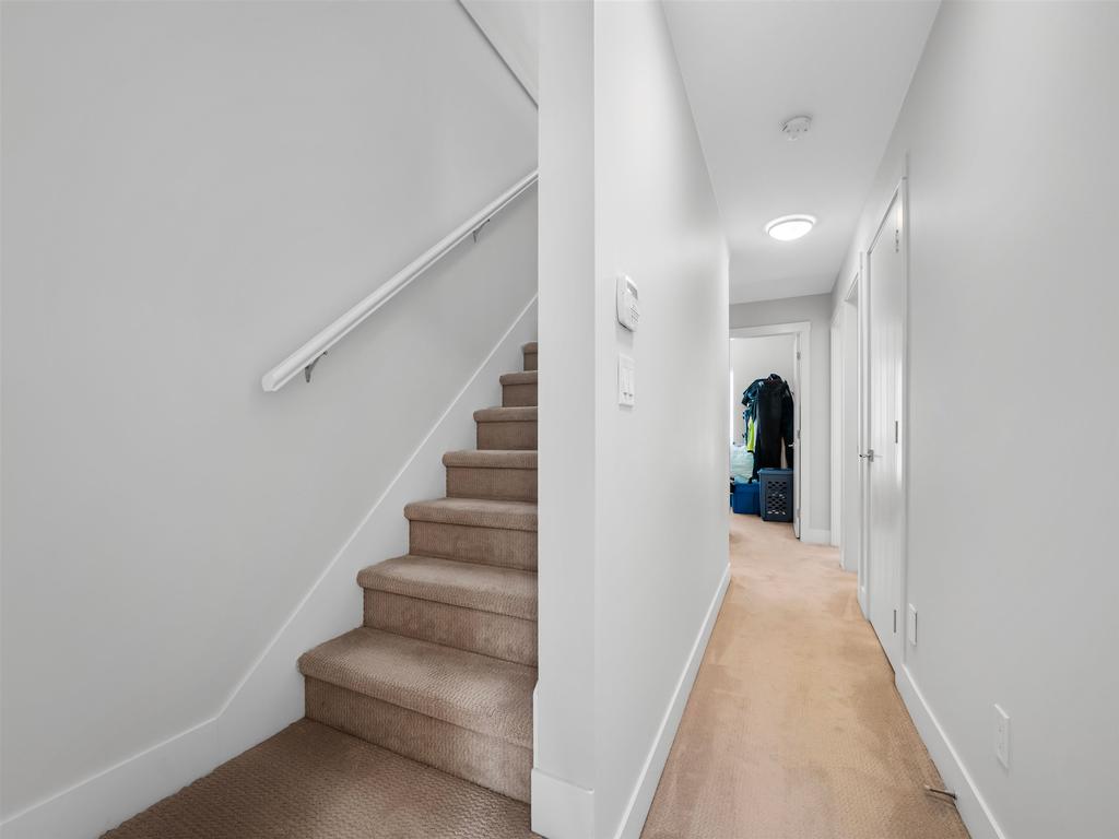 Listing Image for R3090118