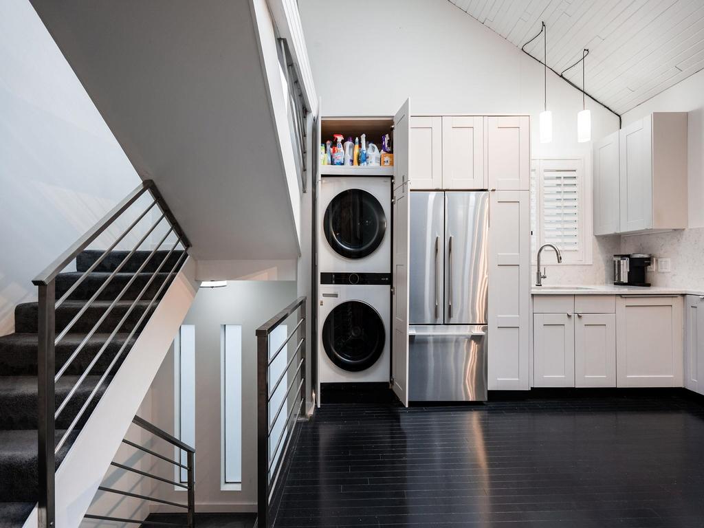 Listing Image for R3090119