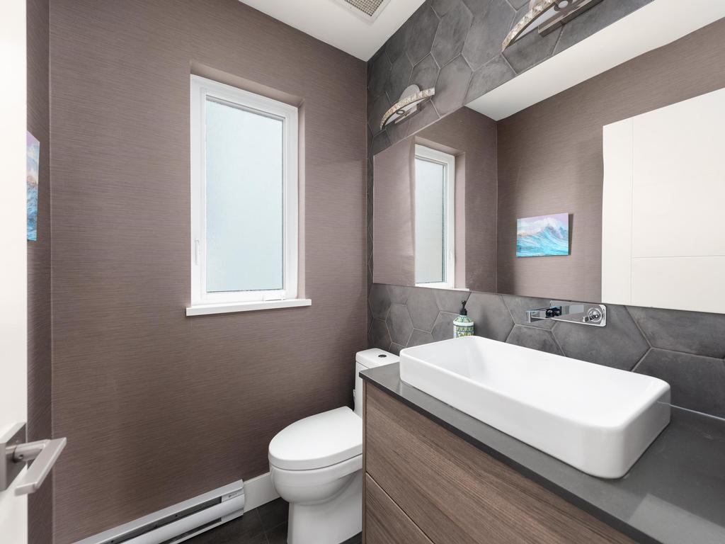 Listing Image for R3090122