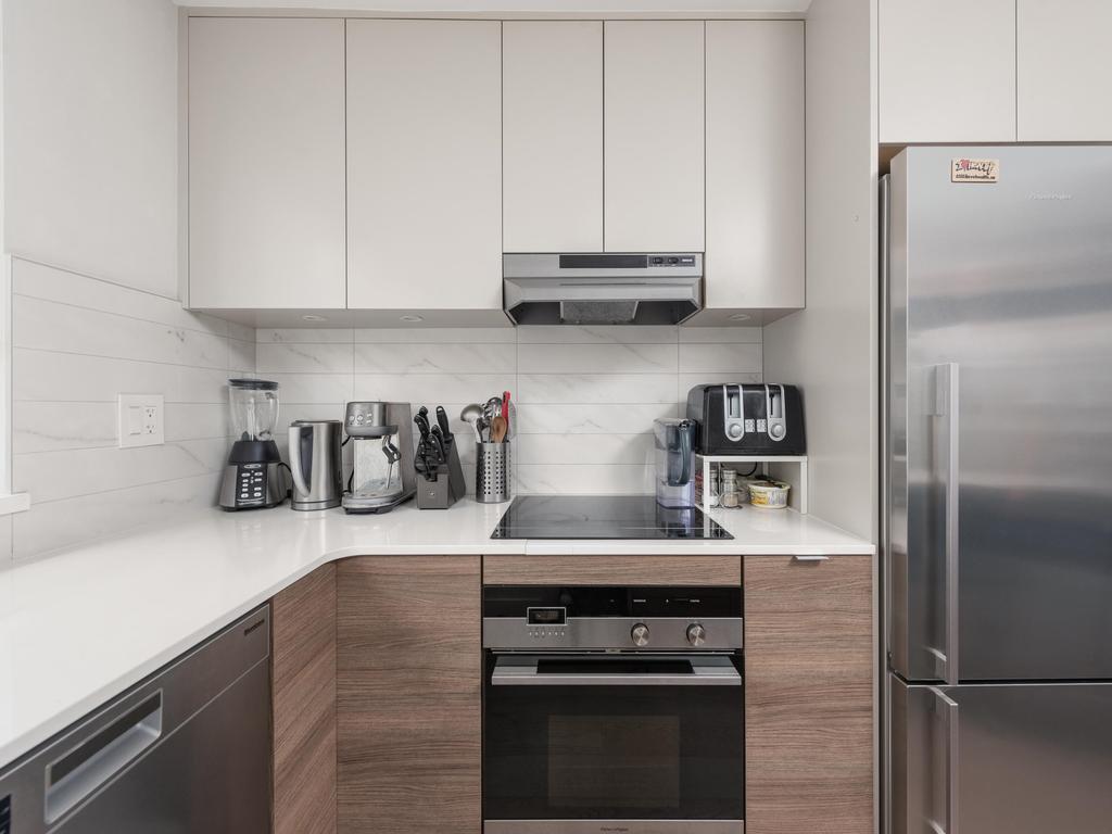 Listing Image for R3090122