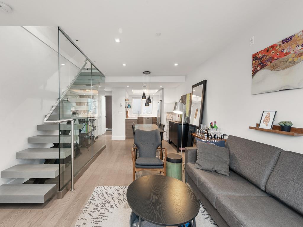 Listing Image for R3090122