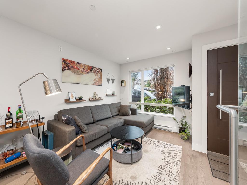 Listing Image for R3090122