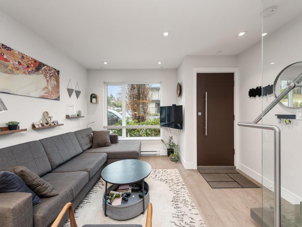 Listing Image for R3090122