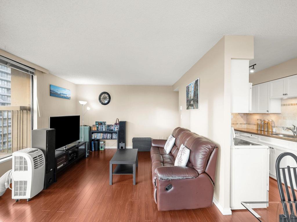 Listing Image for R3090131