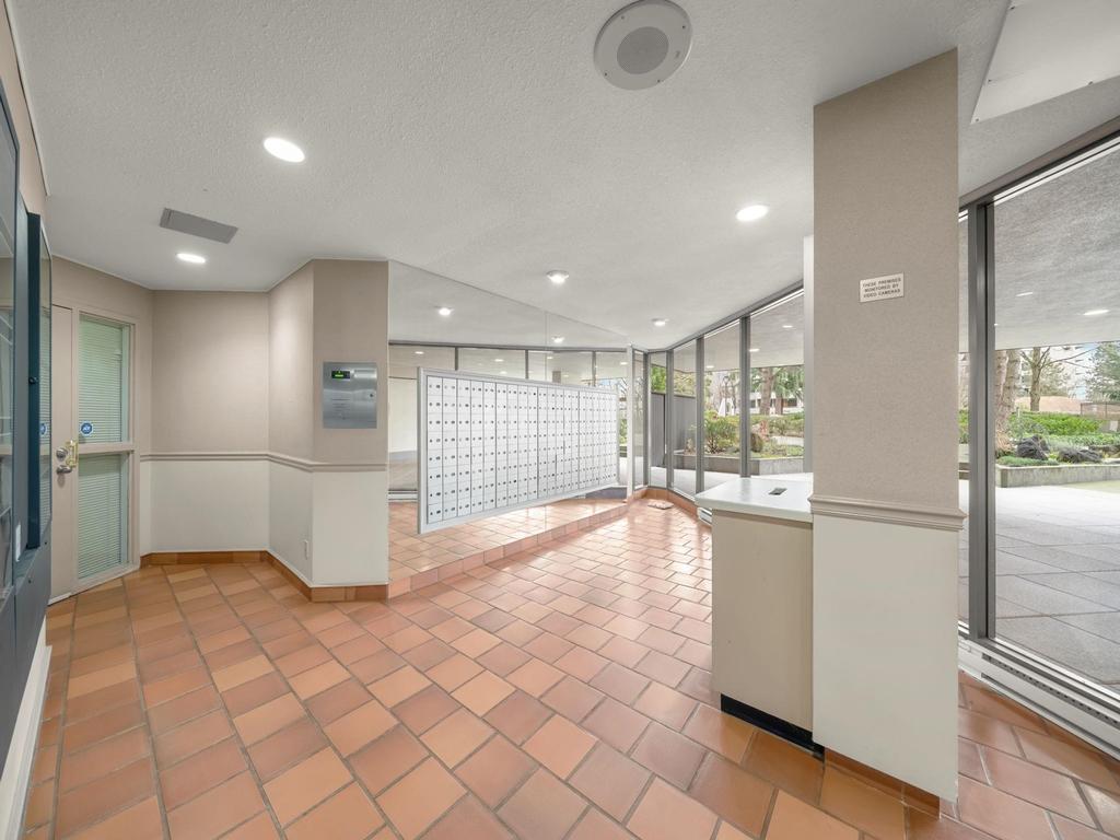 Listing Image for R3090131