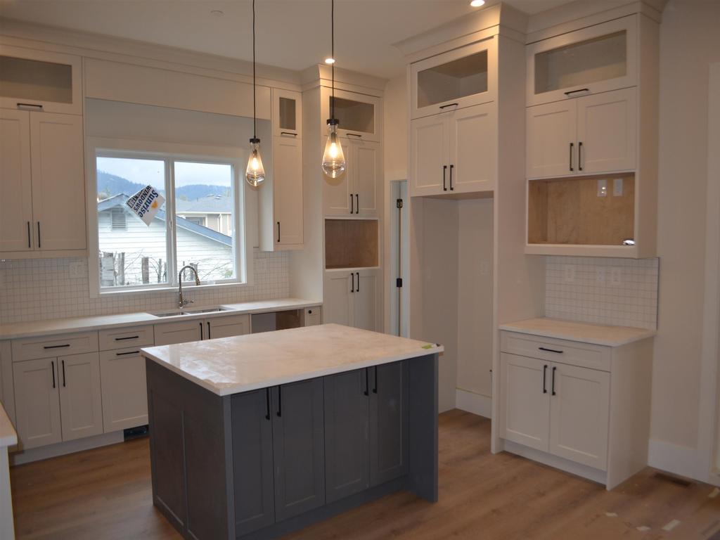 Listing Image for R3090145