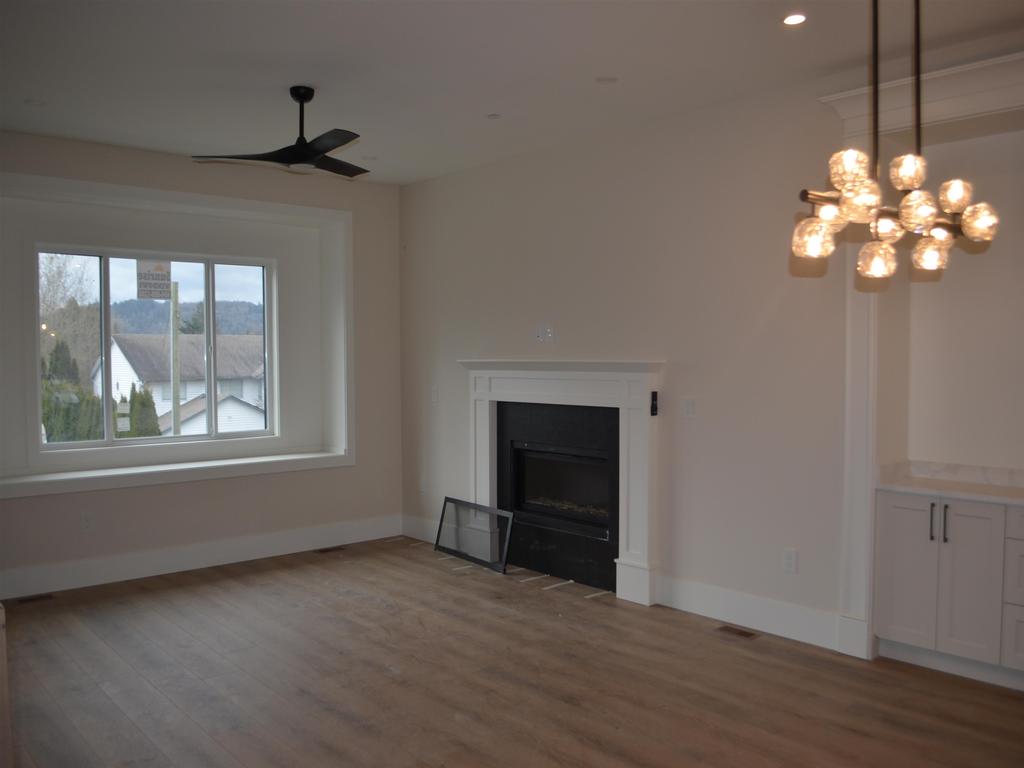 Listing Image for R3090145