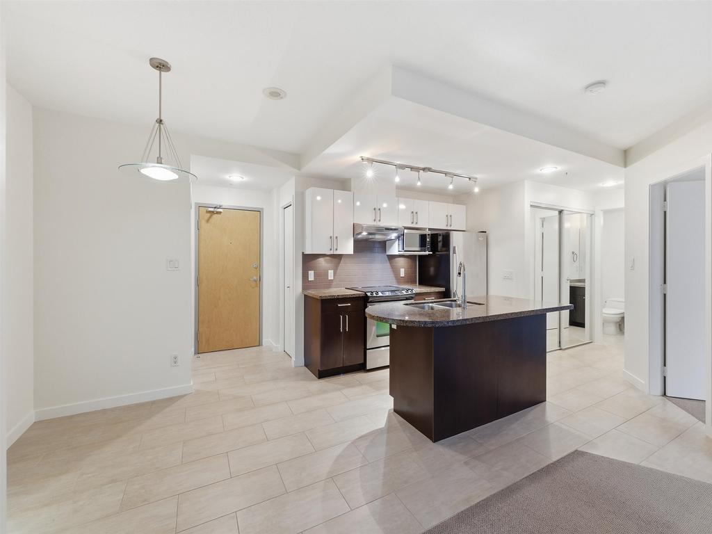 Listing Image for R3090146