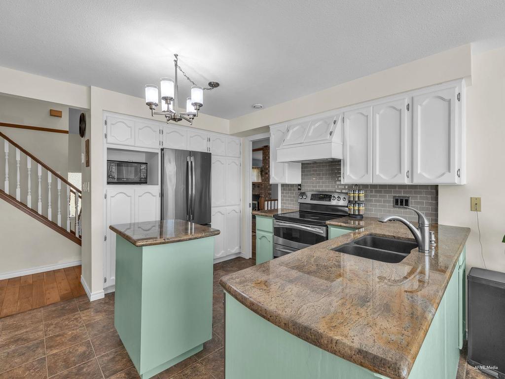 Listing Image for R3090149