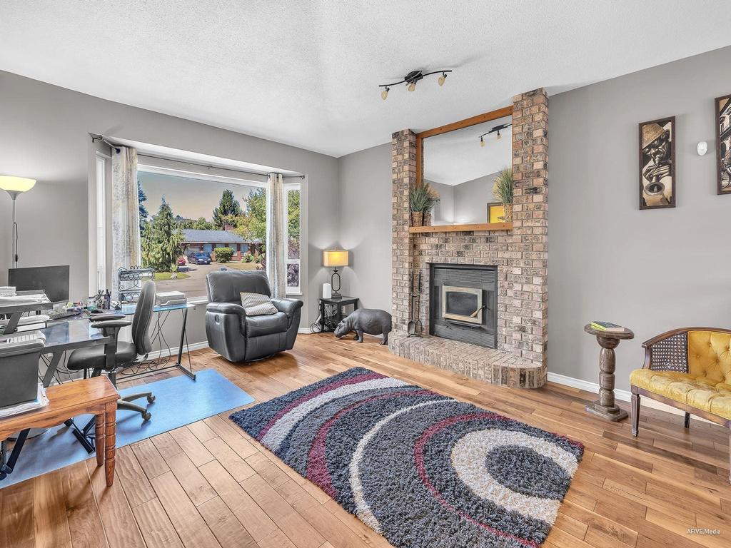 Listing Image for R3090149