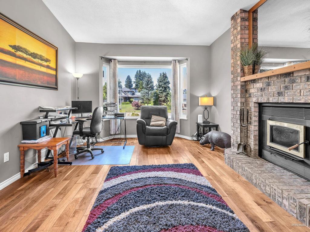 Listing Image for R3090149