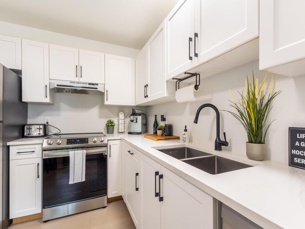 Listing Image for R3090154