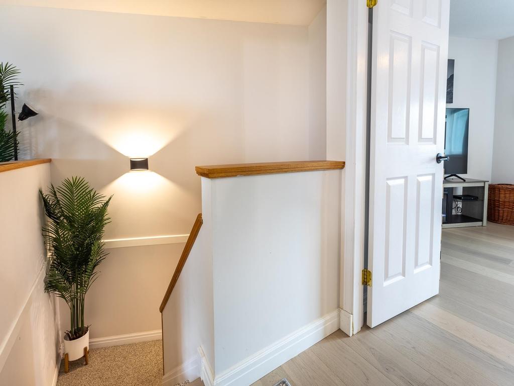 Listing Image for R3090154