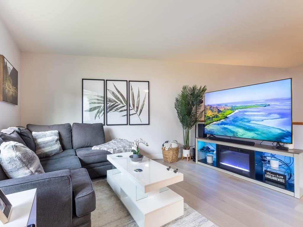 Listing Image for R3090154