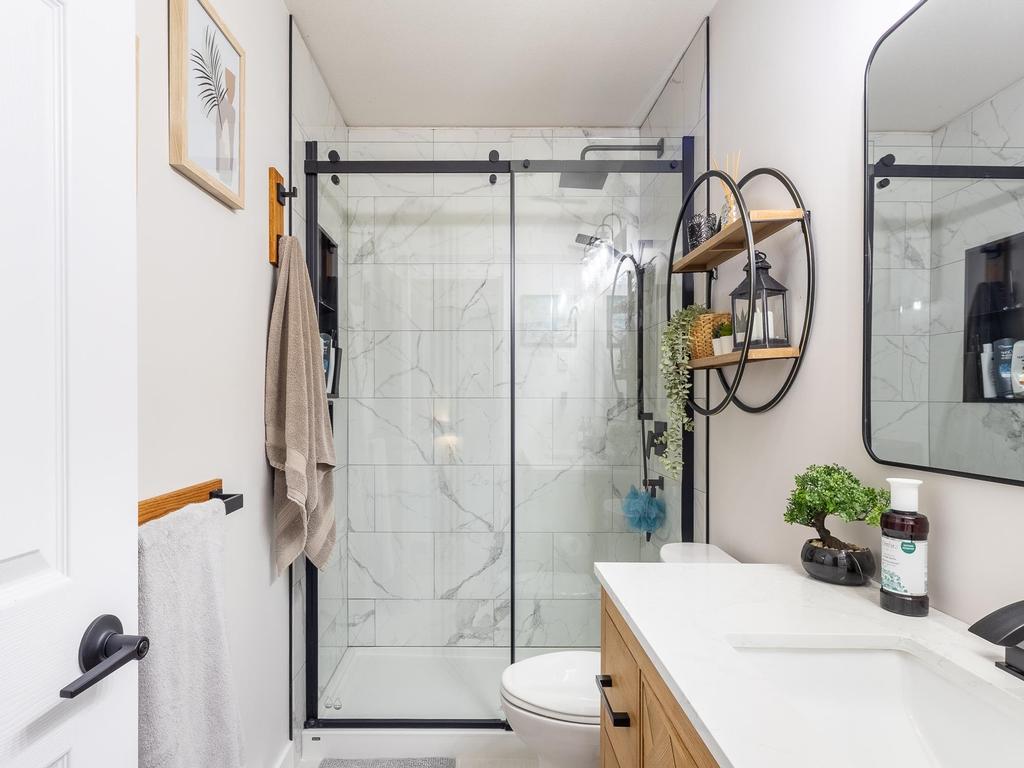 Listing Image for R3090154