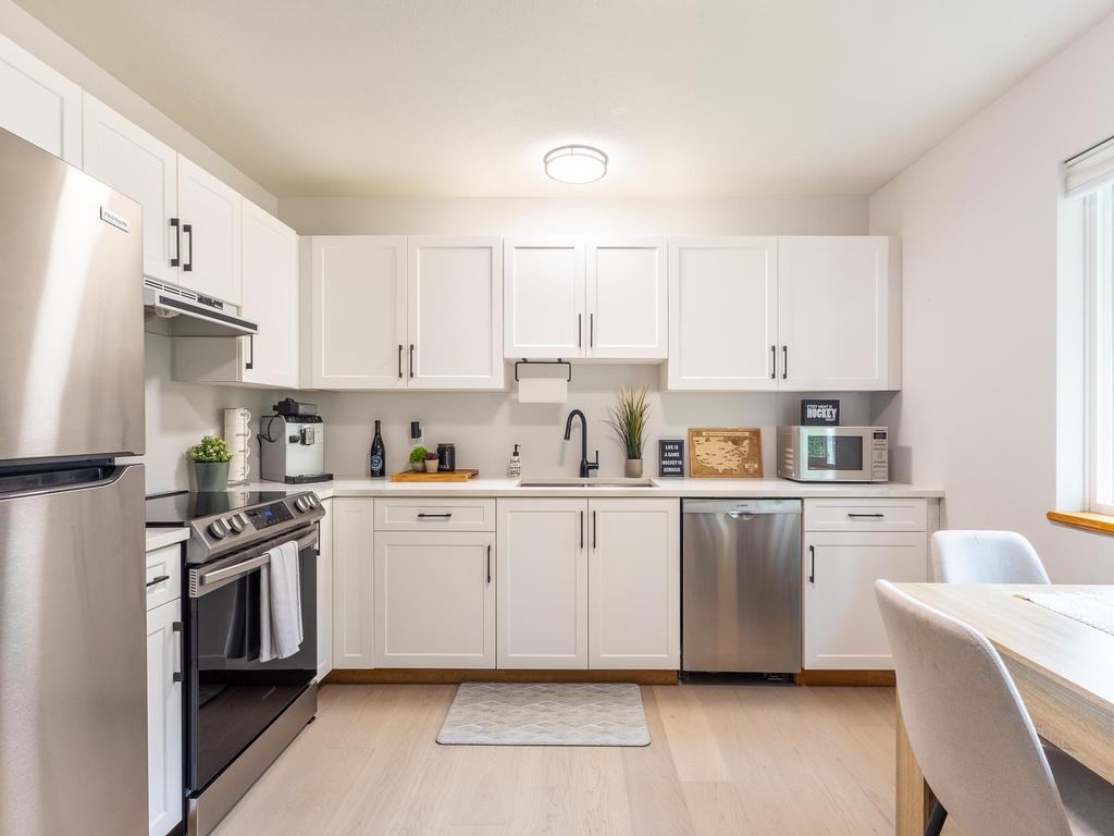 Listing Image for R3090154