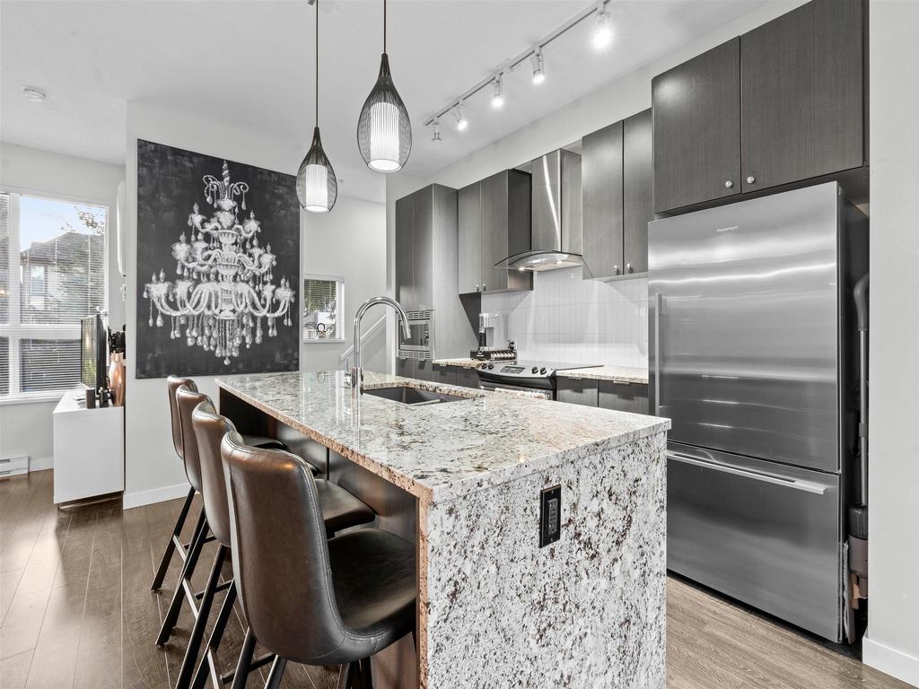 Listing Image for R3090155