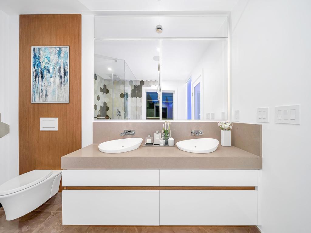 Listing Image for R3090173