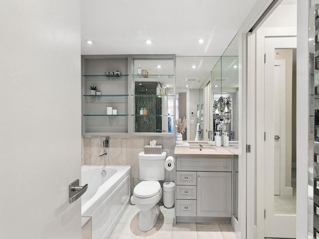 Listing Image for R3090183