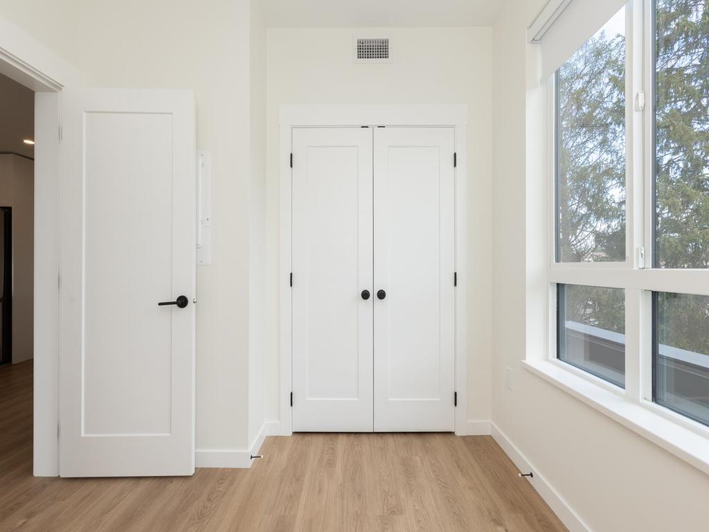 Listing Image for R3090185