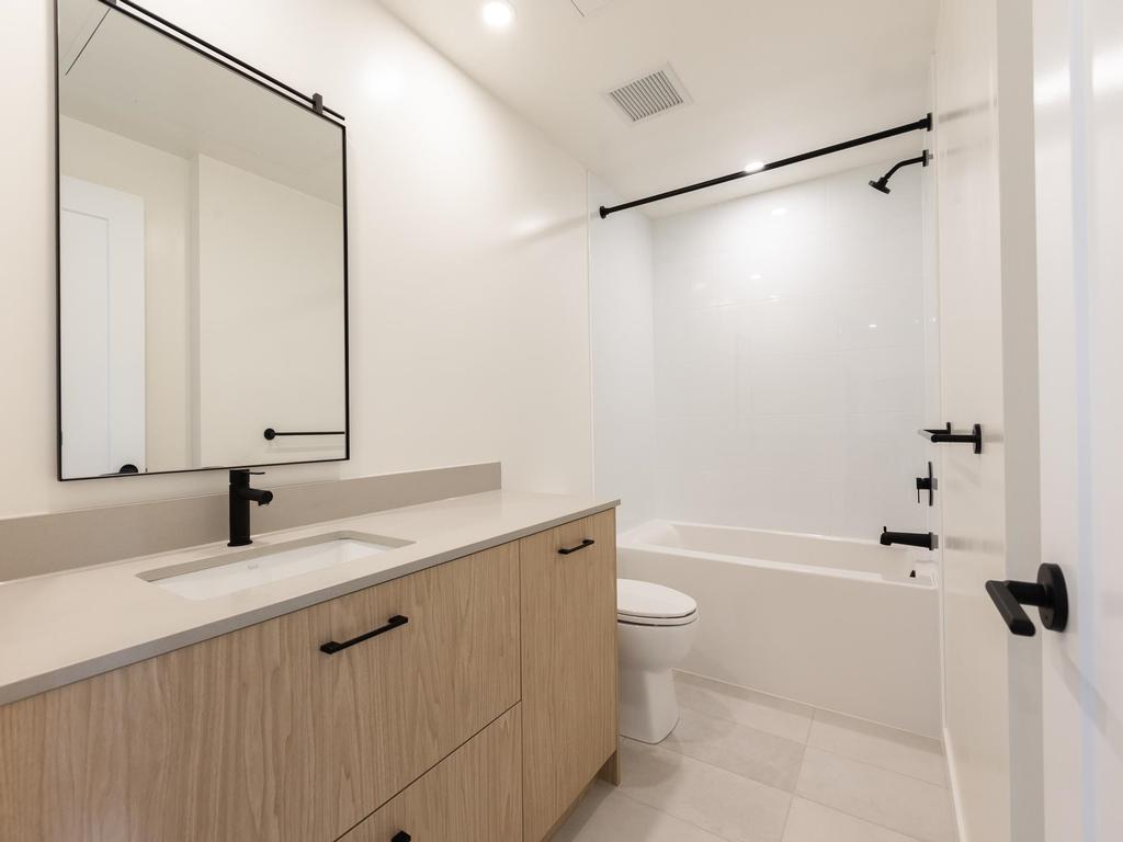 Listing Image for R3090185