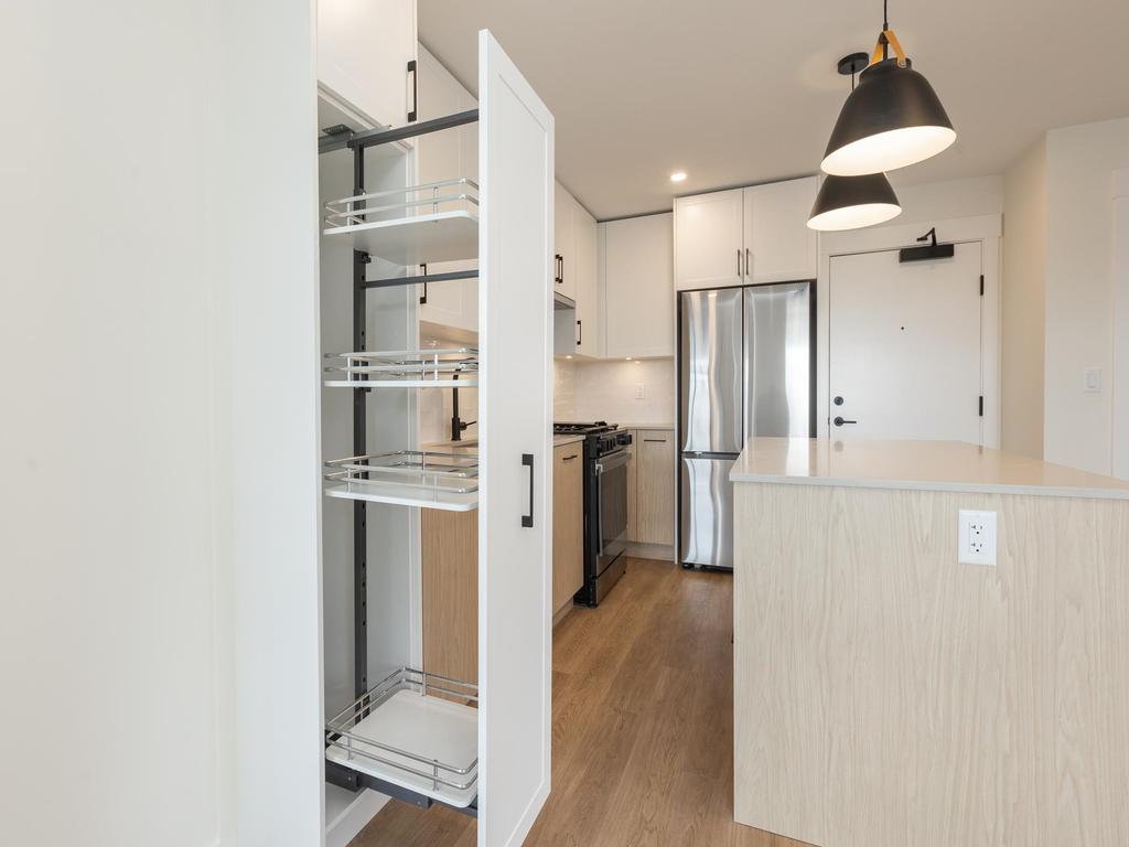 Listing Image for R3090185