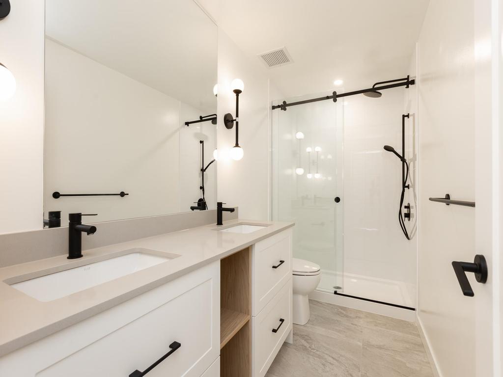 Listing Image for R3090185