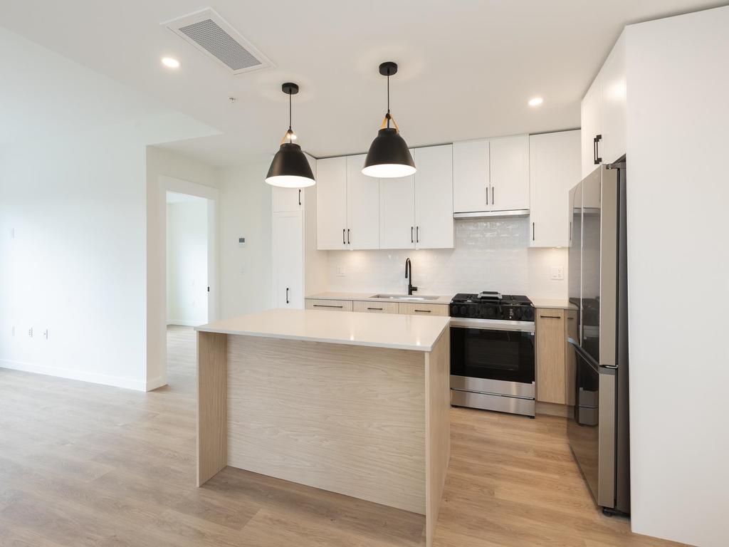 Listing Image for R3090185