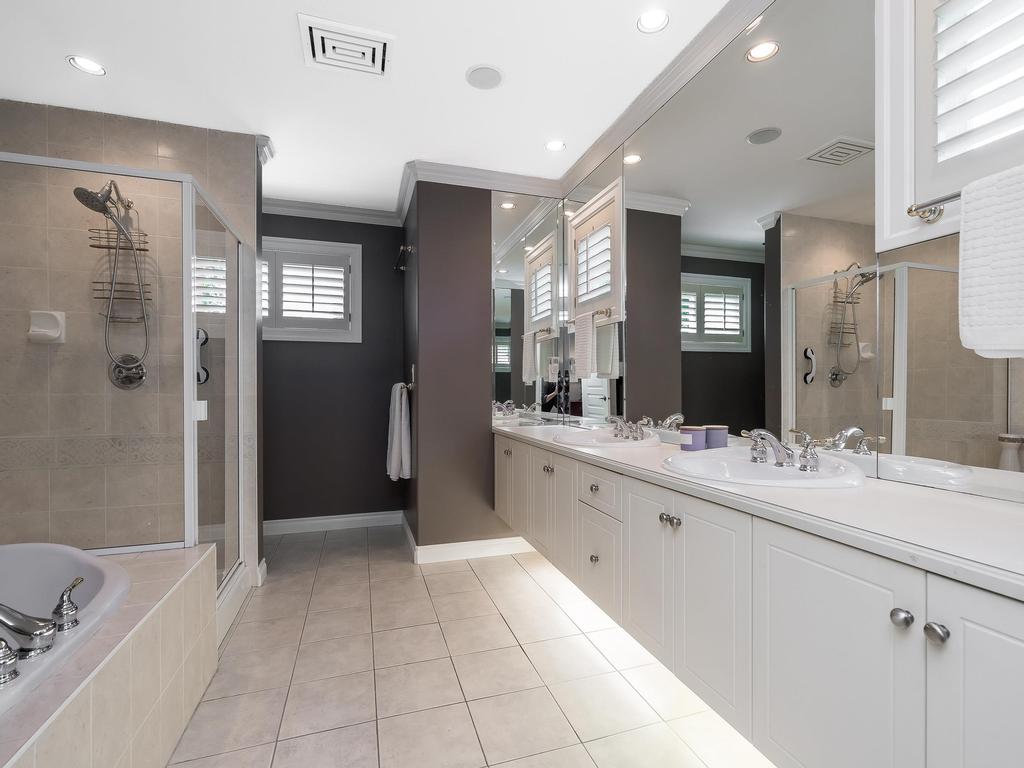 Listing Image for R3090196