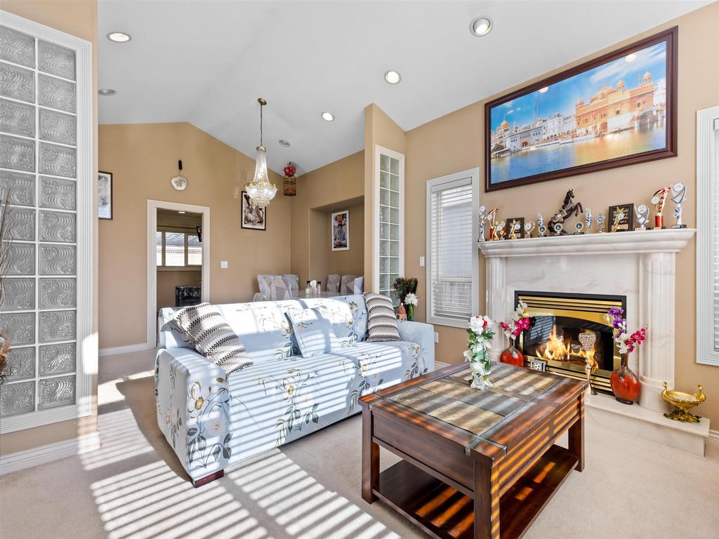 Listing Image for R3090200