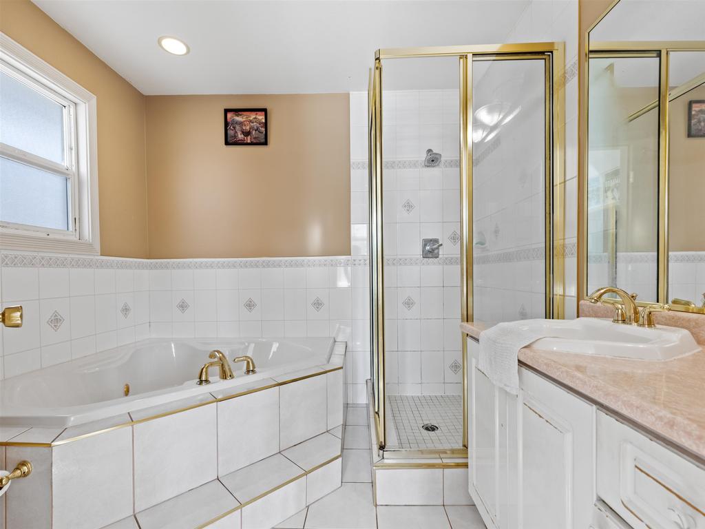 Listing Image for R3090200