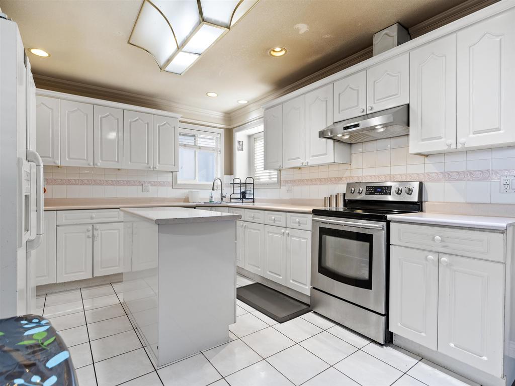 Listing Image for R3090200