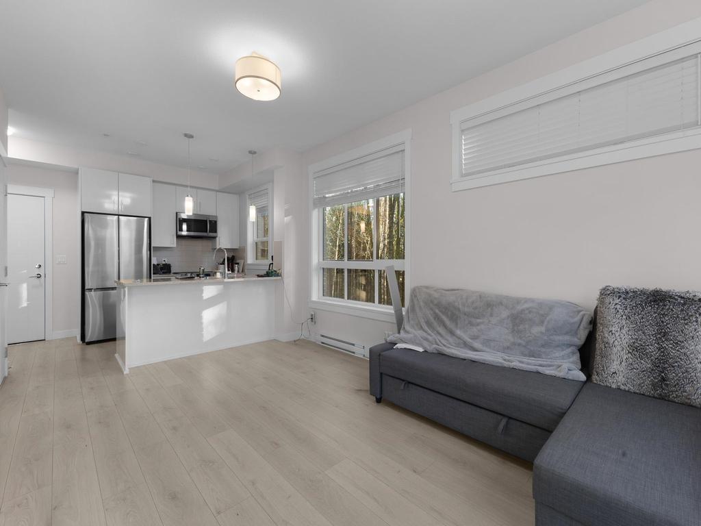 Listing Image for R3090203