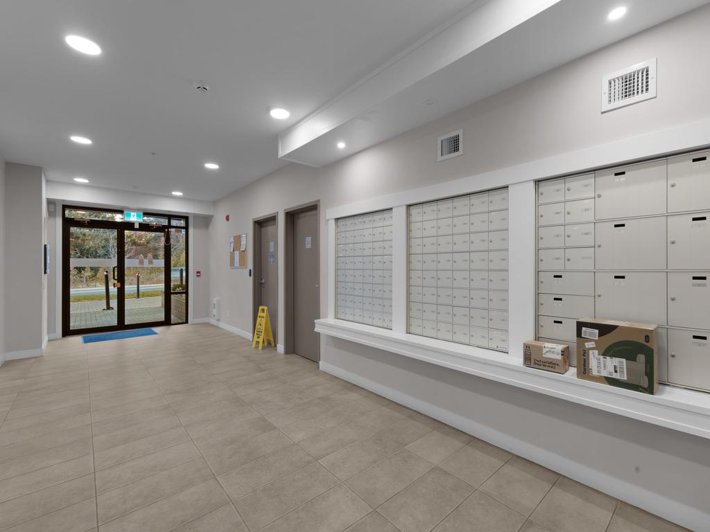 Listing Image for R3090203