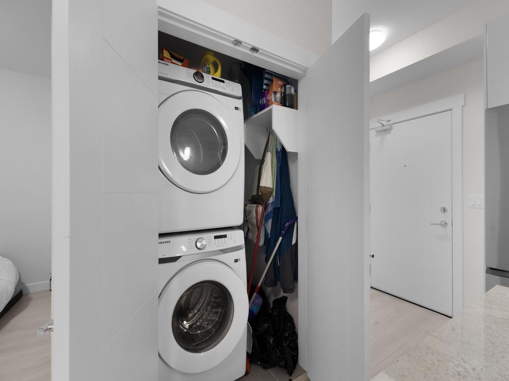 Listing Image for R3090203