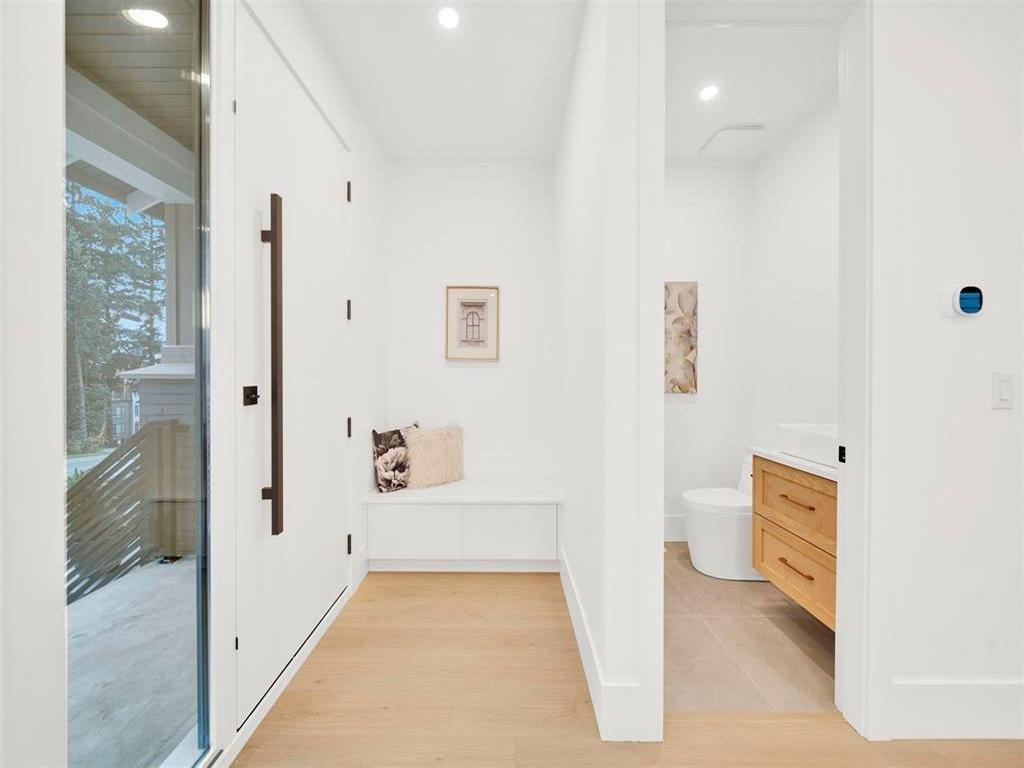 Listing Image for R3090205