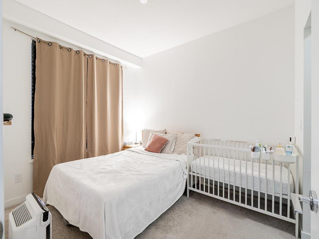 Listing Image for R3090213