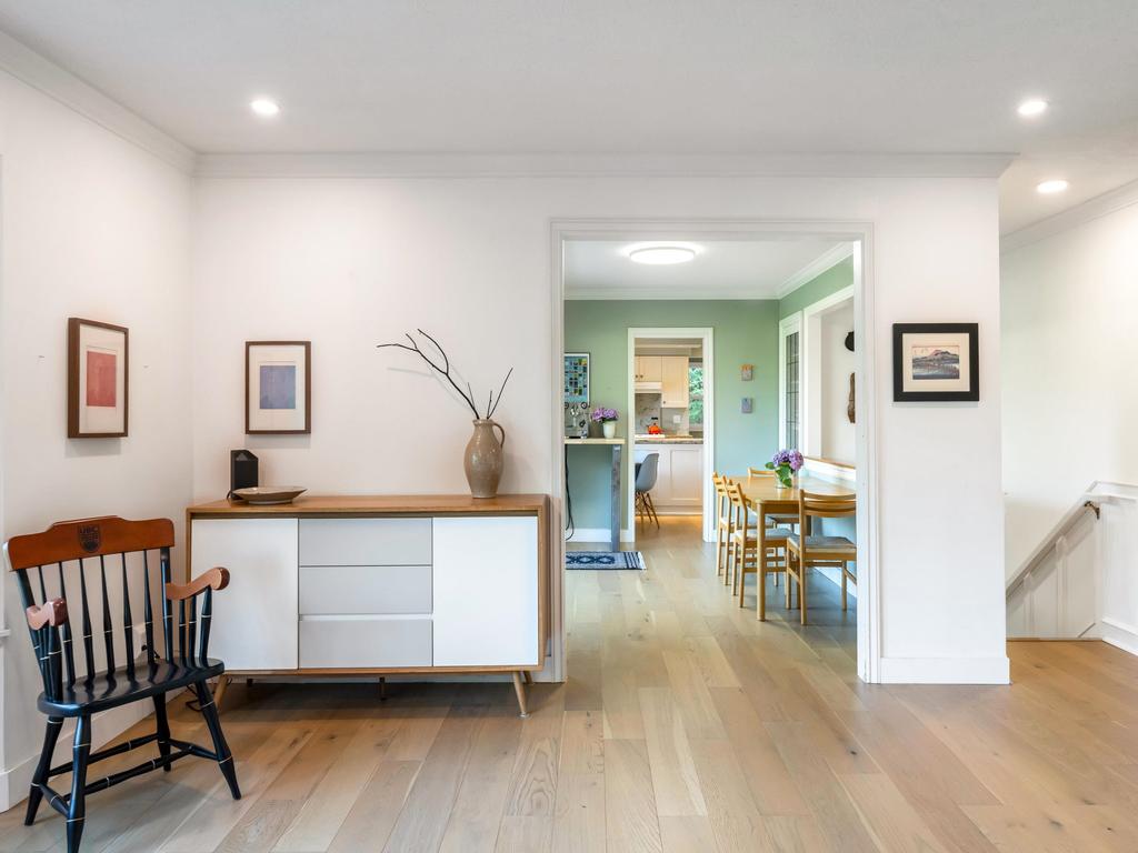 Listing Image for R3090229