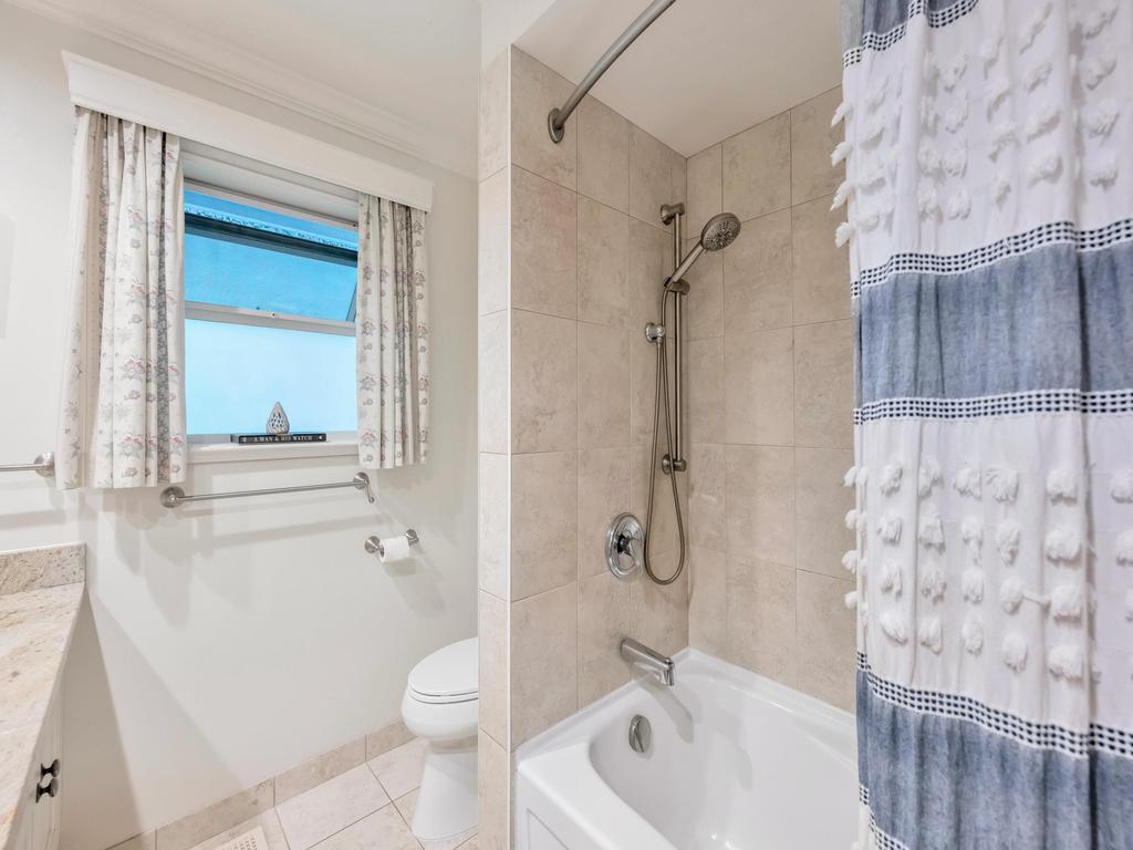 Listing Image for R3090229