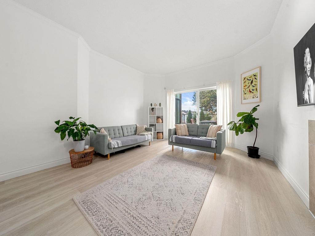 Listing Image for R3090231