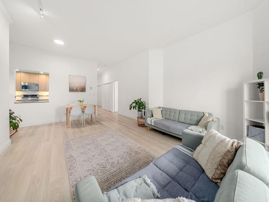 Listing Image for R3090231