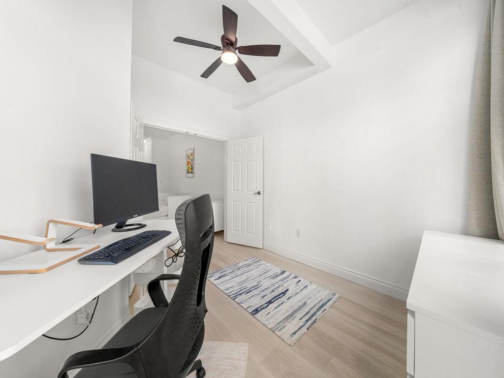 Listing Image for R3090231