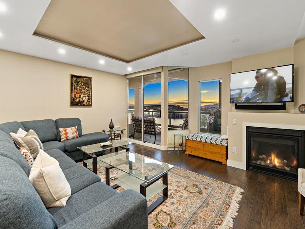 Listing Image for R3090235