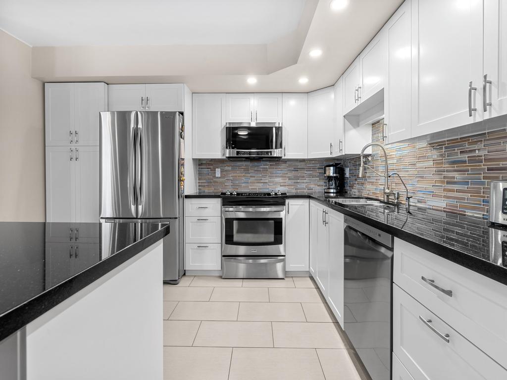 Listing Image for R3090235