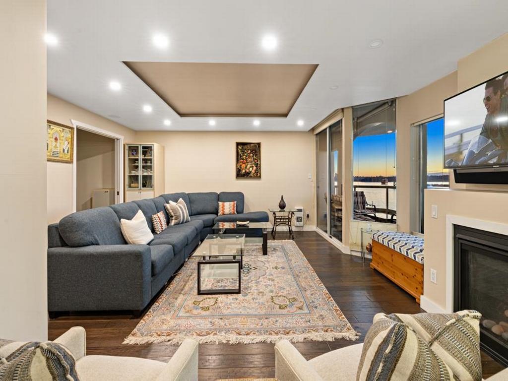 Listing Image for R3090235