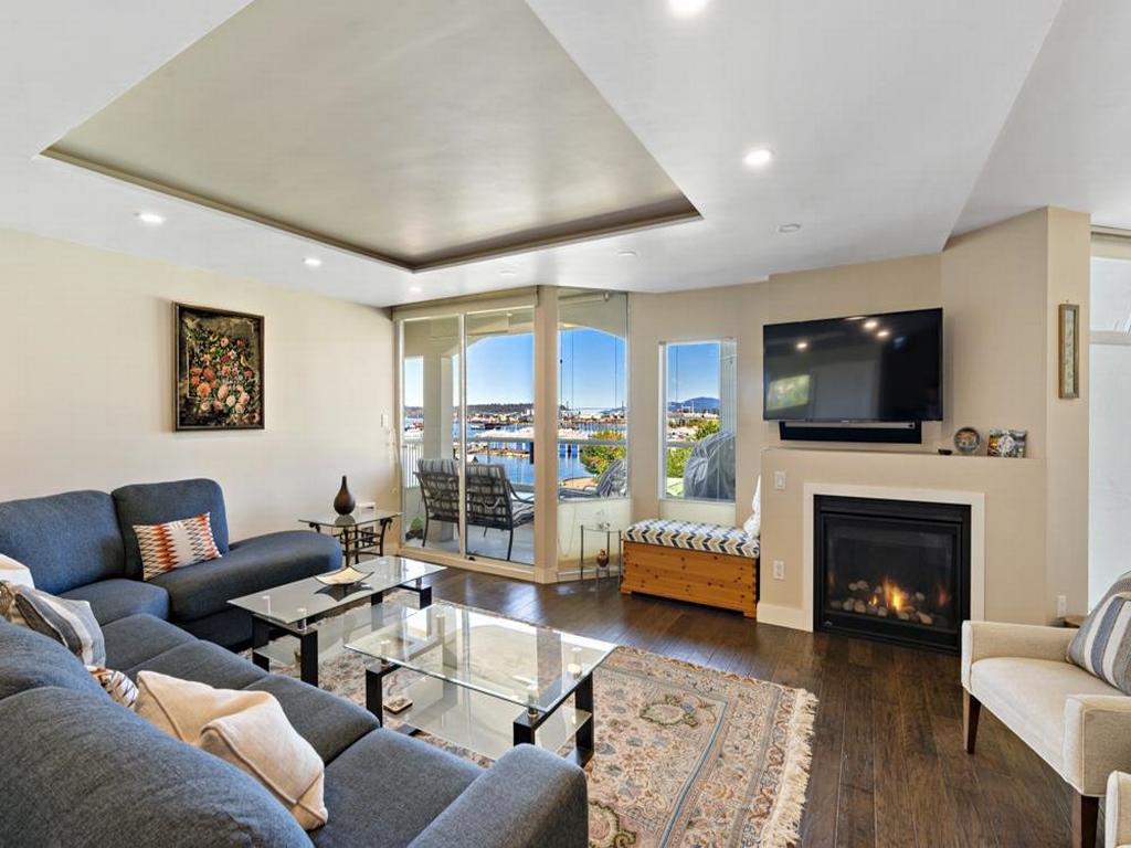 Listing Image for R3090235